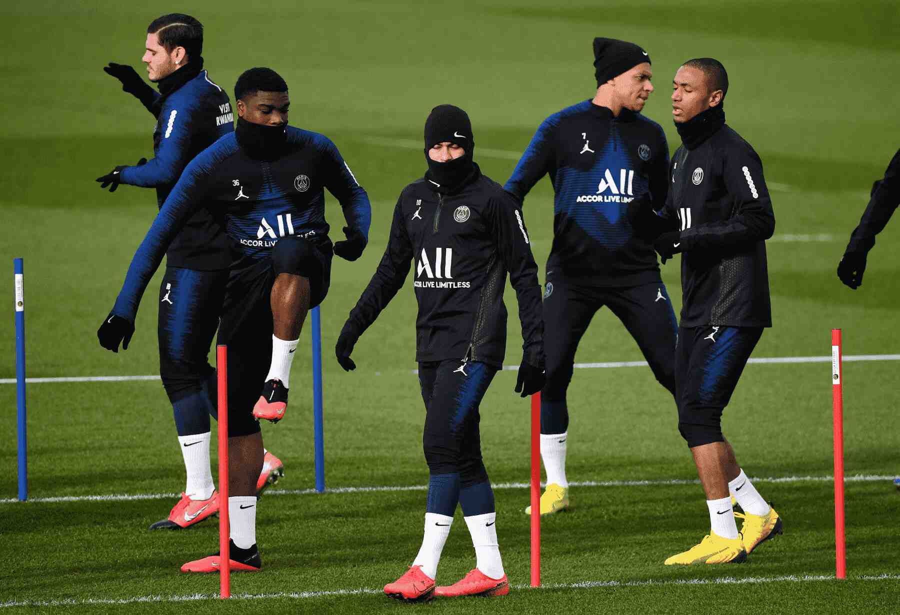Van het Veld naar de Fitnessruimte: PSG’s Workout Plannen