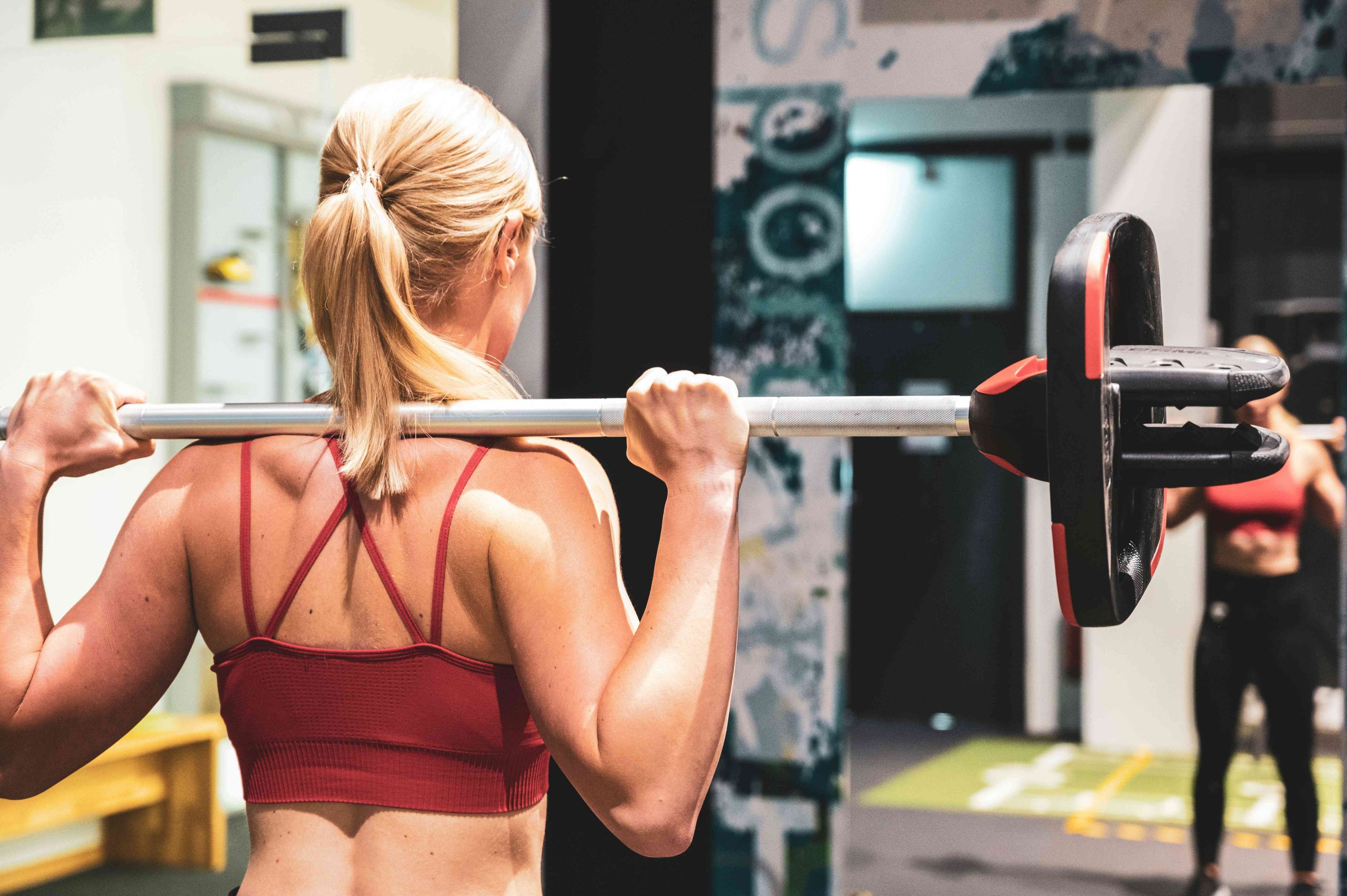 Dalla palestra al campo: l’evoluzione delle maglie da calcio per il fitness femminile